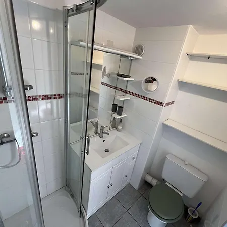 T2 Avec Climatisation, Piscine, Box Prive - Fr-1-702-6 Apartamento